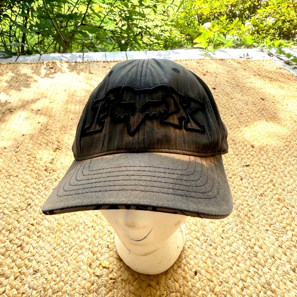 Fox Racing Flexfit Hat Faded Black Embroidered Logo Baseball Cap L/XL